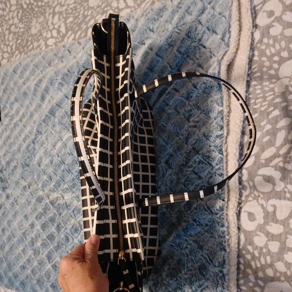 Kate Spade XL Dally Laurel Black & Cream Checked Zippered Travel Overnight Bag - Picture 7 of 14